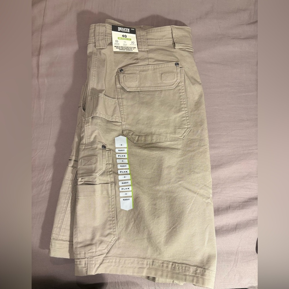 Duluth Men's Khaki Cargo Shorts - Picture 3 of 4